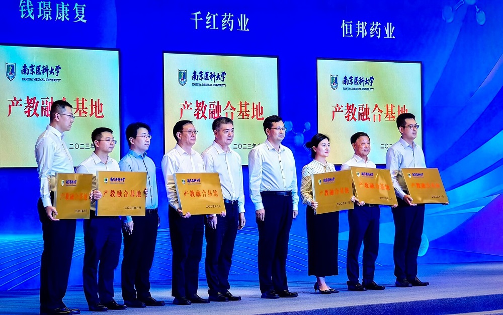 ag8亚洲游官网2 (1).jpg